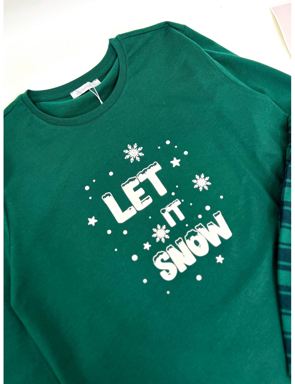 Купить новогоднюю пижаму для мальчика или подростка "Let It Snow" — Roly Poly, 100% хлопок Купить новогоднюю пижаму для мальчика или подростка "Let It Snow" — Roly Poly, 100% хлопок