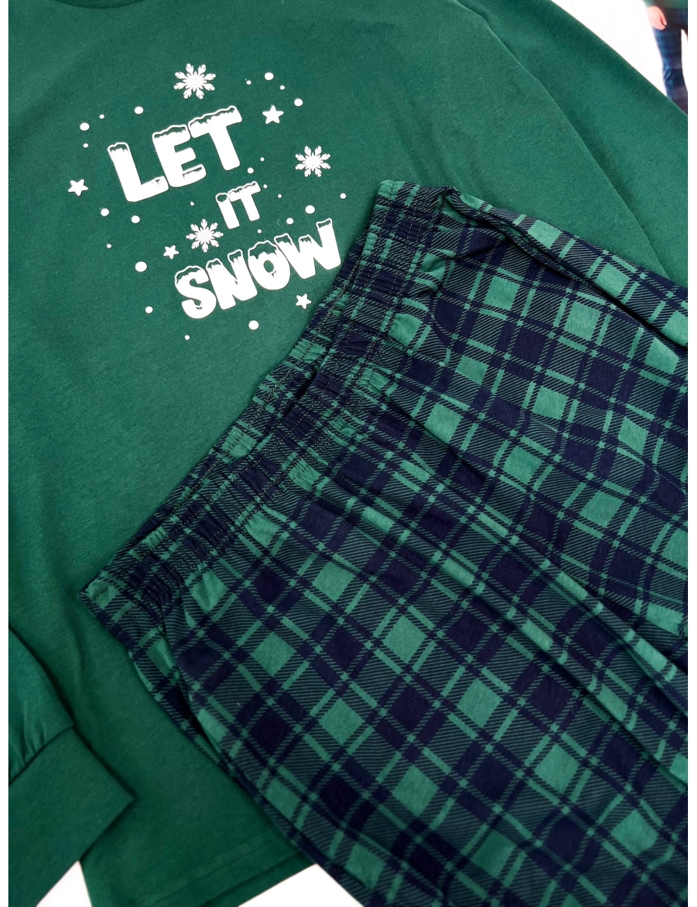 Купить новогоднюю пижаму для мальчика или подростка "Let It Snow" — Roly Poly, 100% хлопок Купить новогоднюю пижаму для мальчика или подростка "Let It Snow" — Roly Poly, 100% хлопок