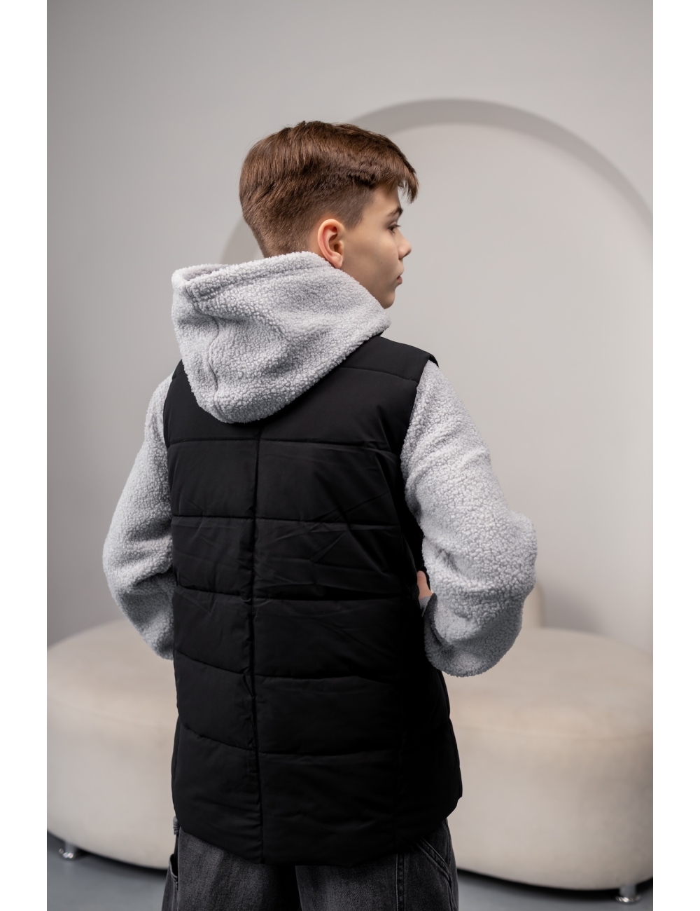 Жилетка (безрукавка) подростковая Nowear черная Жилетка (безрукавка) подростковая Nowear черная